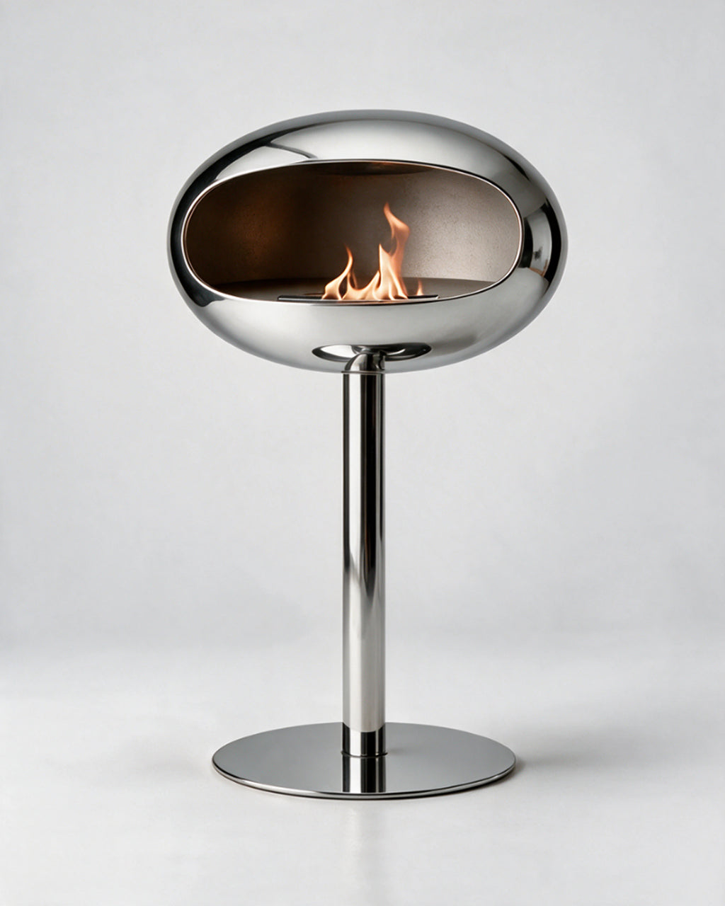Cheminée bioéthanol sur pied Kumo chrome effet miroir, vue de face